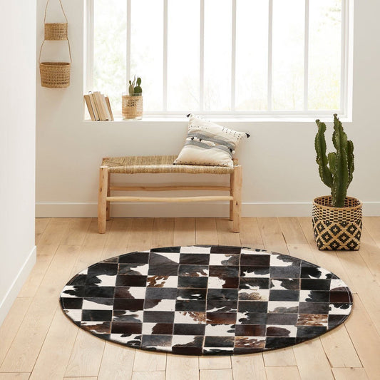 Black and White Patcwork Calfskin Round Rug